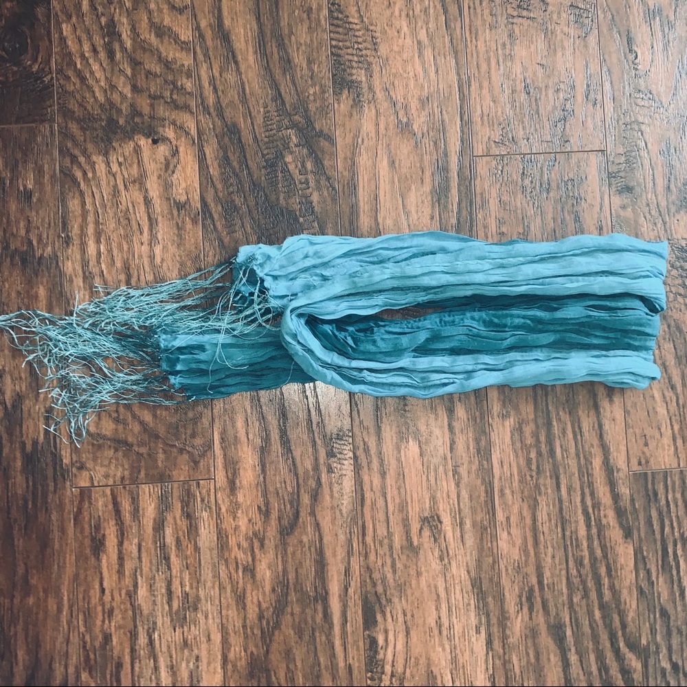 Blue scarf - Picture 7 of 8